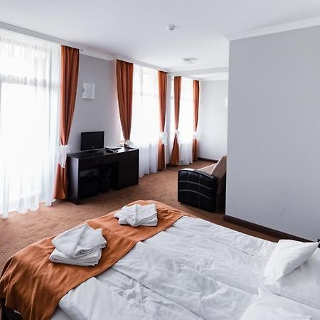 HOTEL OPAL Zalău Exterior foto